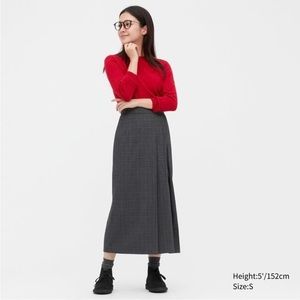 New UNIQLO Side Pleated Narrow Skirt in Gray Size M